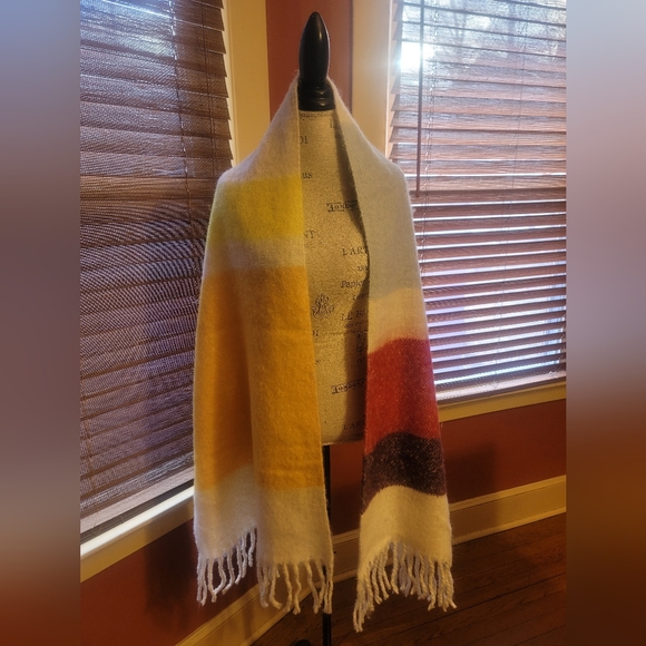 Urban Outfitters MULTI COLOR Scarf - Picture 1 of 13